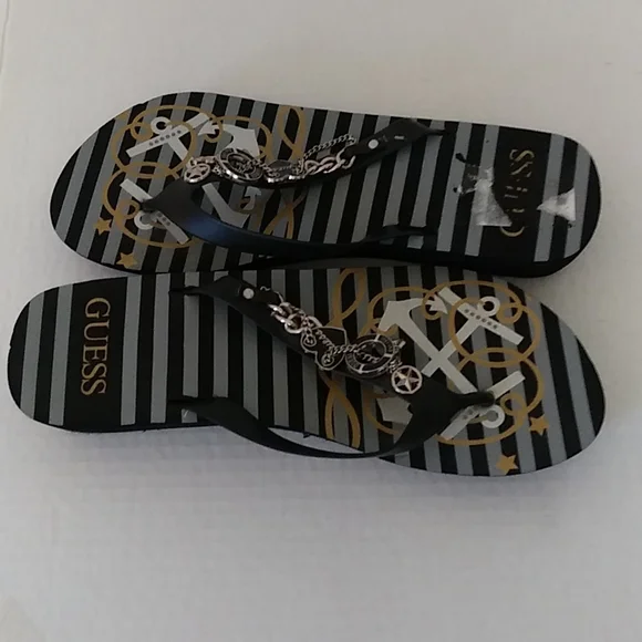 Guess beach slides SZ 8.5 NWOB - Picture 1 of 3
